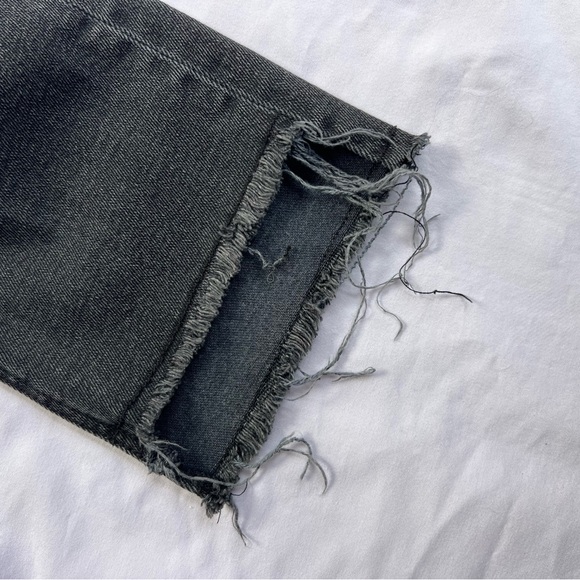 ANTHROPOLOGIE Pilcro & Letterpress Relaxed Straight Jeans Black Wash Frayed Hem - Picture 9 of 11